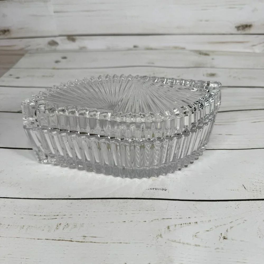 Mikasa Diamond Fire Crystal Glass‎ Covered Trinket Box Leaf Shape WY247/930